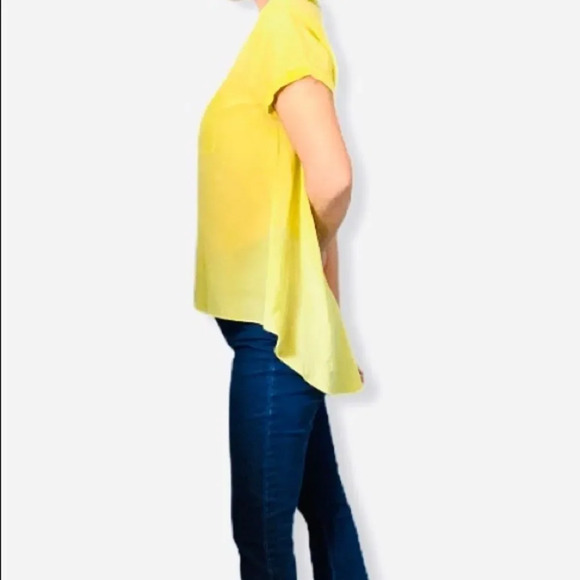 ELIZABETH AND JAMES Silk-Blend High-Low button Top - Picture 4 of 9